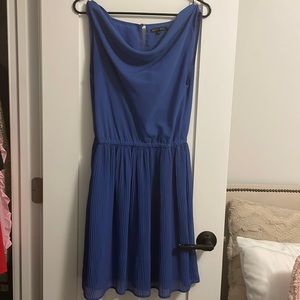Sleeveless blue dress